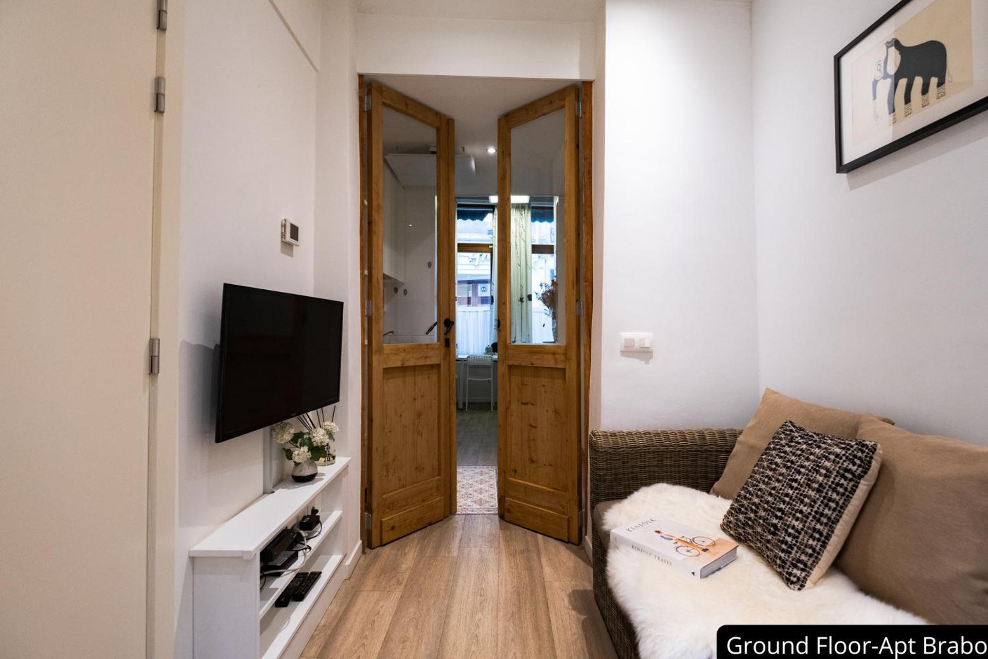 Cityhome Apartments In The Heart Of Антверпен Экстерьер фото